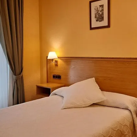 La Concha Guest house 2*
